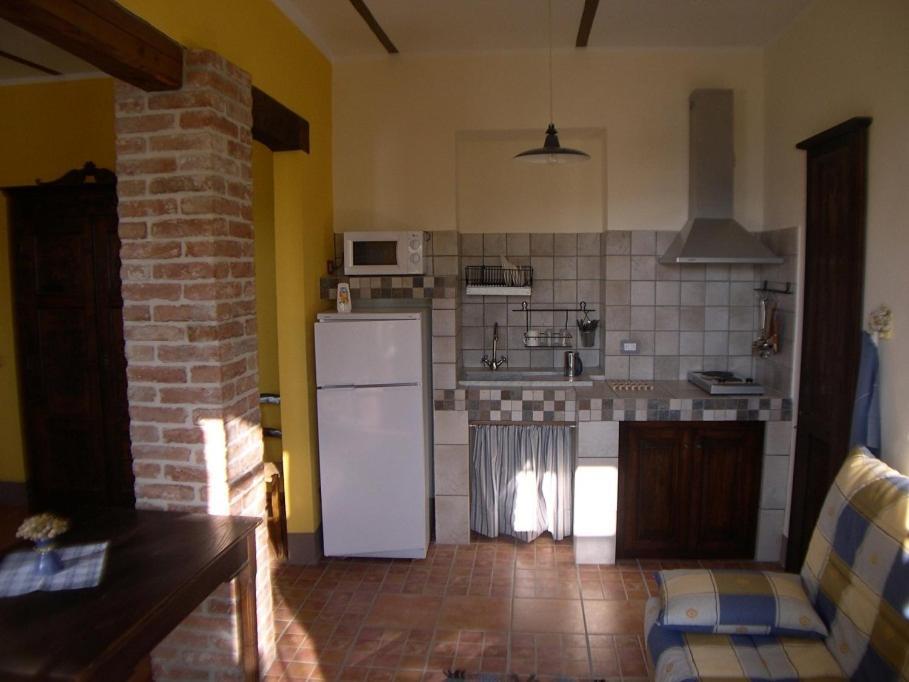 Cascina Sant'Eufemia Villa Sinio Kamer foto